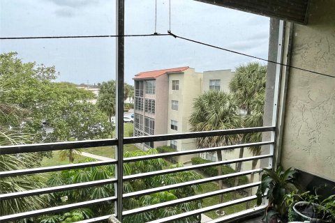 Condominio en venta en North Lauderdale, Florida, 2 dormitorios, 92.9 m2 № 1022273 - foto 10