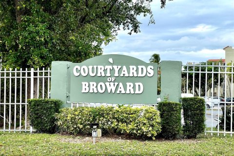 Купить кондоминиум в Норт-Лодердейл, Флорида 2 спальни, 92.9м2, № 1022273 - фото 16