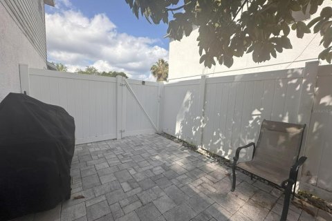 House in Tampa, Florida 3 bedrooms, 117.24 sq.m. № 1089930 - photo 25