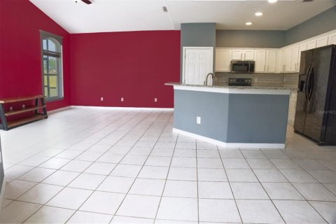 House in Davenport, Florida 5 bedrooms, 248.89 sq.m. № 1429538 - photo 7