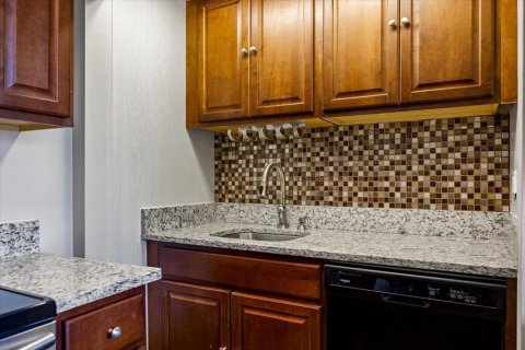 Condominio en venta en Tampa, Florida, 1 dormitorio, 45.89 m2 № 1337674 - foto 11