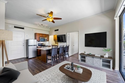 Condo in Tampa, Florida, 1 bedroom  № 1337674 - photo 2