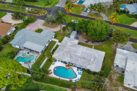 Villa ou maison à vendre à Boynton Beach, Floride: 3 chambres, 204.01 m2 № 1070465 - photo 2