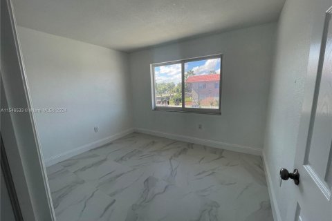 Condominio en venta en Miami Gardens, Florida, 2 dormitorios, 78.04 m2 № 1050767 - foto 6