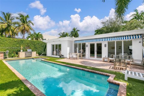 Casa en venta en Miami Beach, Florida, 4 dormitorios, 253.34 m2 № 1329349 - foto 29