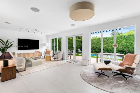 Casa en venta en Miami Beach, Florida, 4 dormitorios, 253.34 m2 № 1329349 - foto 8