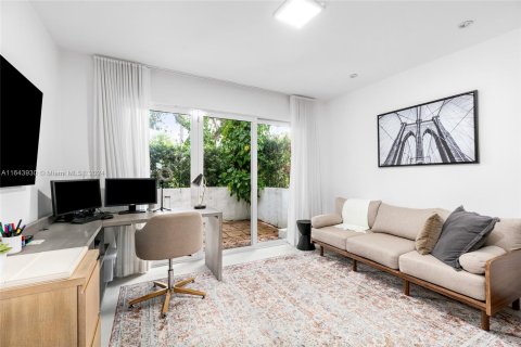 Casa en venta en Miami Beach, Florida, 4 dormitorios, 253.34 m2 № 1329349 - foto 28