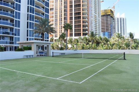 Condo in Sunny Isles Beach, Florida, 2 bedrooms  № 1401655 - photo 10