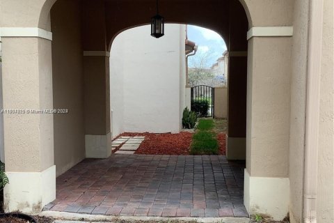 Casa en venta en Cutler Bay, Florida, 3 dormitorios, 176.05 m2 № 1225221 - foto 19