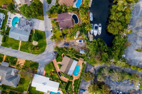 Villa ou maison à vendre à Deerfield Beach, Floride: 686.18 m2 № 1058792 - photo 7