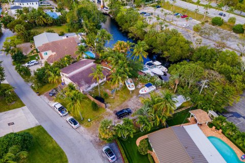 House in Deerfield Beach, Florida 686.18 sq.m. № 1058792 - photo 2