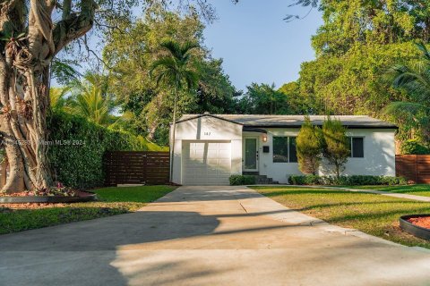 Casa en venta en El Portal, Florida, 3 dormitorios, 123.56 m2 № 1072885 - foto 1