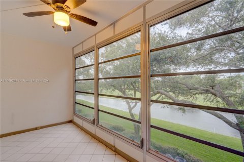 Condominio en venta en Pembroke Pines, Florida, 2 dormitorios, 110.74 m2 № 1331753 - foto 21