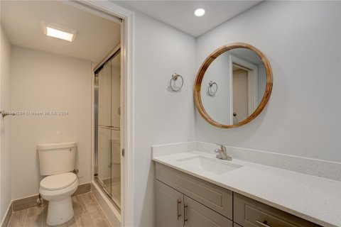 Condo in Pembroke Pines, Florida, 2 bedrooms  № 1331753 - photo 25