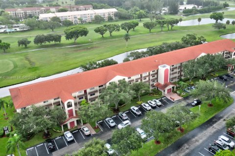 Condominio en venta en Pembroke Pines, Florida, 2 dormitorios, 110.74 m2 № 1331753 - foto 4