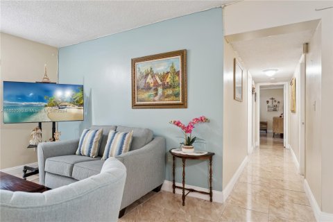 Copropriété à vendre à Miami Beach, Floride: 2 chambres, 80.92 m2 № 1345500 - photo 6