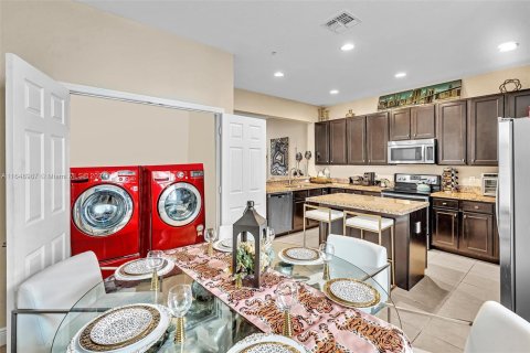 Adosado en venta en Miramar, Florida, 3 dormitorios, 195 m2 № 1331718 - foto 23