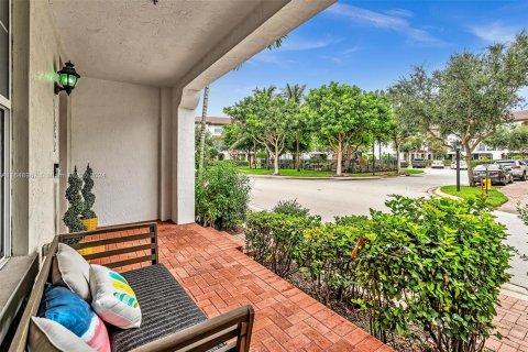 Adosado en venta en Miramar, Florida, 3 dormitorios, 195 m2 № 1331718 - foto 7