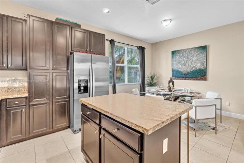 Adosado en venta en Miramar, Florida, 3 dormitorios, 195 m2 № 1331718 - foto 28