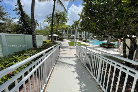 Condominio en venta en Doral, Florida, 1 dormitorio, 65.5 m2 № 1059598 - foto 4