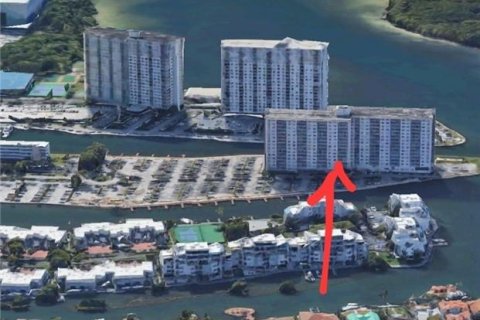 Condo in Sunny Isles Beach, Florida, 1 bedroom  № 1171076 - photo 9