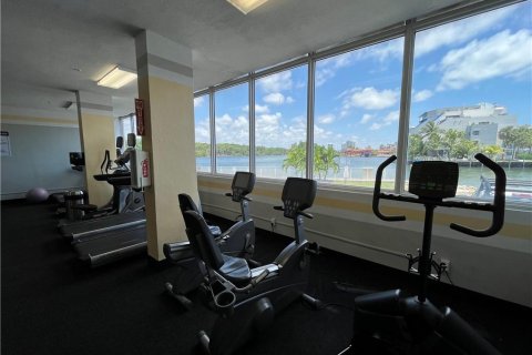 Copropriété à vendre à Sunny Isles Beach, Floride: 1 chambre, 65.5 m2 № 1171076 - photo 15