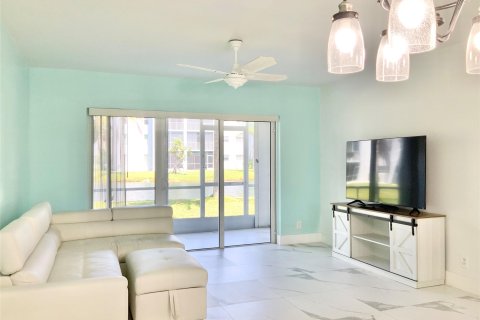 Condominio en venta en Dania Beach, Florida, 1 dormitorio, 78.97 m2 № 1171054 - foto 17
