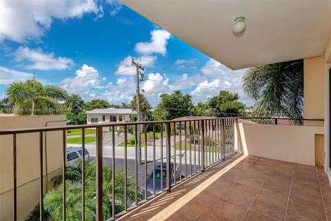 Condo in Pompano Beach, Florida, 2 bedrooms  № 1397355 - photo 9