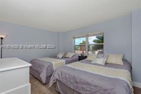 Condo in Pompano Beach, Florida, 2 bedrooms  № 1397355 - photo 3