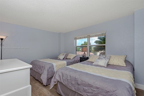 Condo in Pompano Beach, Florida, 2 bedrooms  № 1397355 - photo 15