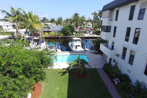 Condo in Fort Lauderdale, Florida, 2 bedrooms  № 1074826 - photo 3