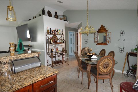 Villa ou maison à vendre à Kissimmee, Floride: 4 chambres, 173.54 m2 № 1242872 - photo 15