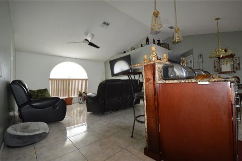 Villa ou maison à vendre à Kissimmee, Floride: 4 chambres, 173.54 m2 № 1242872 - photo 9