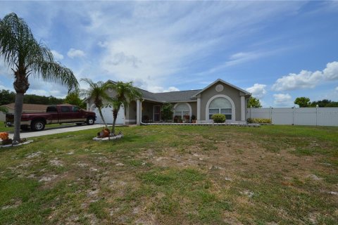 Villa ou maison à vendre à Kissimmee, Floride: 4 chambres, 173.54 m2 № 1242872 - photo 2