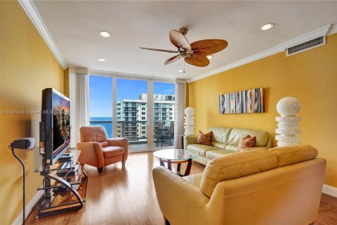 Condominio en venta en Miami Beach, Florida, 2 dormitorios, 95.69 m2 № 1028876 - foto 7