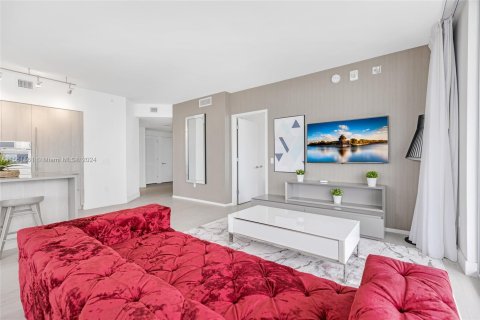 Hôtel, hôtellerie à vendre à Hollywood, Floride: 2 chambres, 96.99 m2 № 1070996 - photo 20