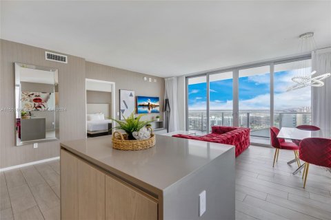 Hotel en venta en Hollywood, Florida, 2 dormitorios, 96.99 m2 № 1070996 - foto 16