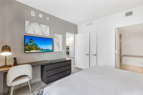 Hotel en venta en Hollywood, Florida, 2 dormitorios, 96.99 m2 № 1070996 - foto 24