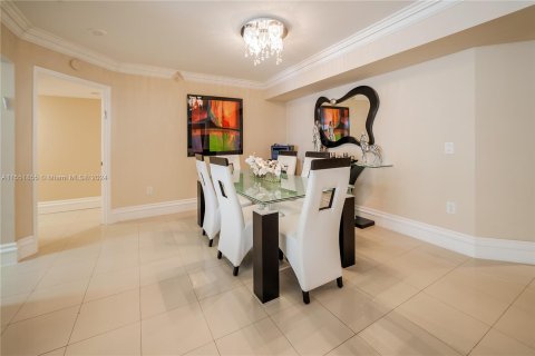 Condominio en alquiler en Sunny Isles Beach, Florida, 3 dormitorios, 169.08 m2 № 1070995 - foto 19