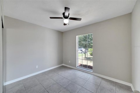 House in Tampa, Florida 3 bedrooms, 115.57 sq.m. № 1344560 - photo 15