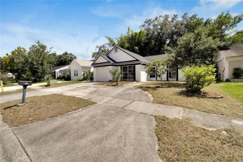 House in Tampa, Florida 3 bedrooms, 115.57 sq.m. № 1344560 - photo 7