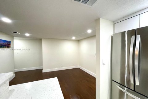 Condominio en venta en Wilton Manors, Florida, 2 dormitorios, 92.9 m2 № 1044901 - foto 11