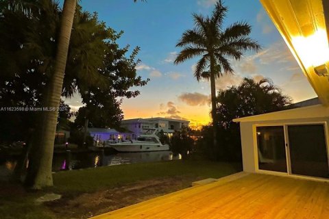 Villa ou maison à vendre à Fort Lauderdale, Floride: 2 chambres, 109.81 m2 № 1272212 - photo 6