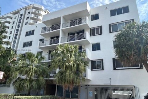 Copropriété à vendre à Miami Beach, Floride: 2 chambres, 88.26 m2 № 1060756 - photo 16
