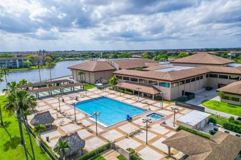 Copropriété à vendre à Pembroke Pines, Floride: 2 chambres, 112.13 m2 № 1078407 - photo 30