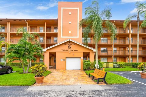 Copropriété à vendre à Pembroke Pines, Floride: 2 chambres, 112.13 m2 № 1078407 - photo 28