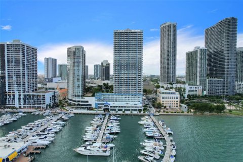 Condo in Miami, Florida, 1 bedroom  № 1360761 - photo 30