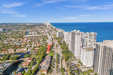 Condo in Fort Lauderdale, Florida, 2 bedrooms  № 1058992 - photo 19