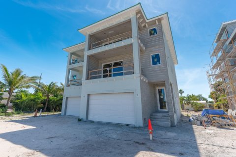 Townhouse in Hutchinson Island South, Florida 3 bedrooms, 253.53 sq.m. № 1056993 - photo 4