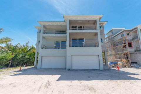 Townhouse in Hutchinson Island South, Florida 3 bedrooms, 253.53 sq.m. № 1056993 - photo 3